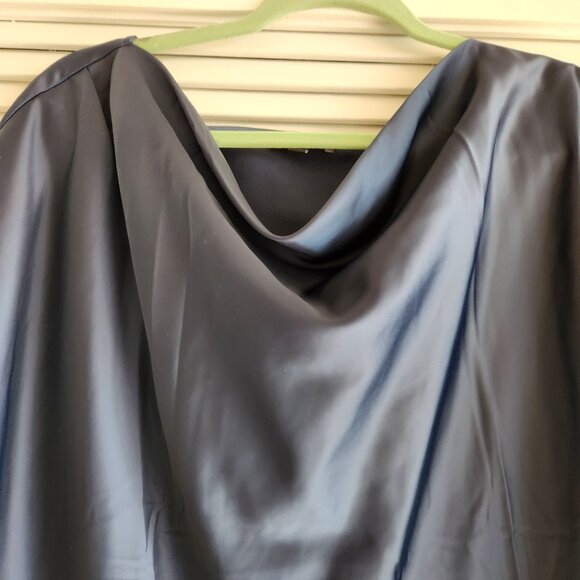 Universal Standard Viva Boatneck Top - Navy - Picture 3 of 11